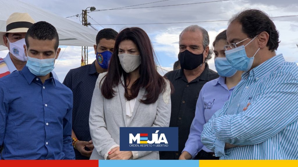 Visita a Caldas de MinComercio y Fontur